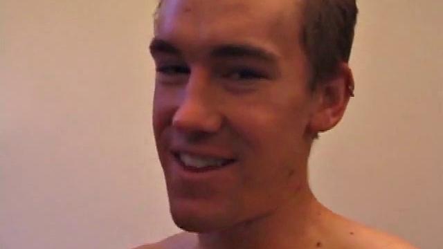 Dick Sucking 3some