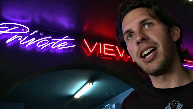 Baited guy enjoys gay gloryhole