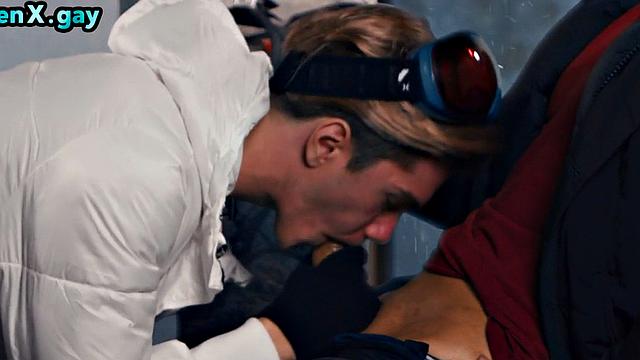 Manly stud barebacks BF's skinny ass on wintering