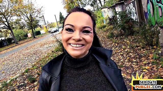 German mature lady public fucked outdoors on sex date