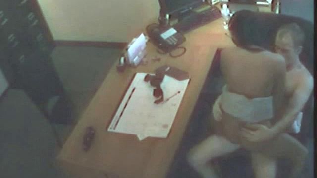 Girlfriend gets pounded and licked