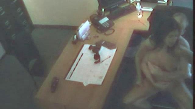 Girlfriend gets pounded and licked