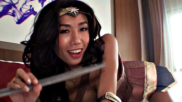Mos	:	Wonder Woman Bareback Riding