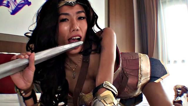 Mos	:	Wonder Woman Bareback Riding