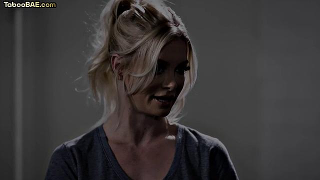 Stunning milf pussyeating sexy bae