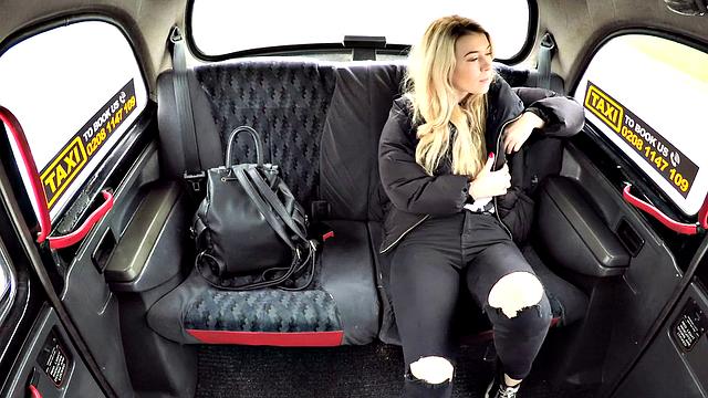 Blonde cutie in tight car gets kinky with rough sex in the backseat