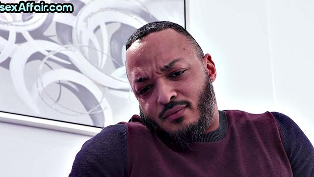 Cute bisex babe pussylicked while BF gets IR assfucked