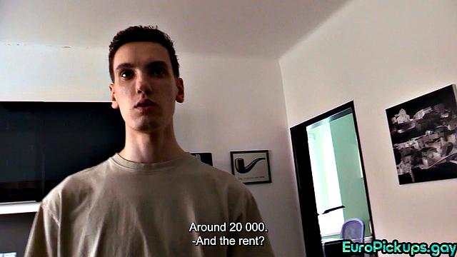 Pulled stud gives stunning blowjob