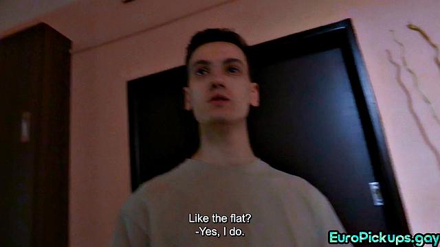 Pulled stud gives stunning blowjob