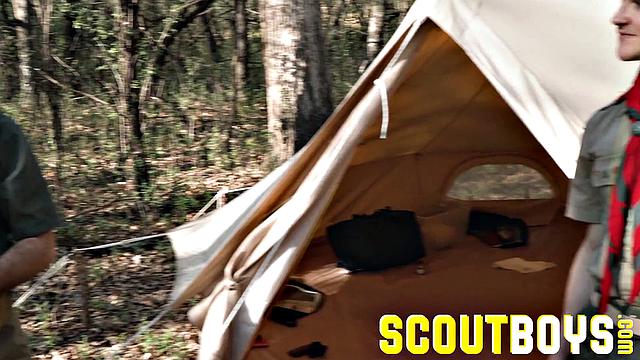 волосатый скаут нейтан разбивает лагерь и забывает про трусы