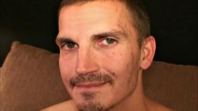 Дилан дрочит как будто ловит джекпот, а концовка прямо комедия