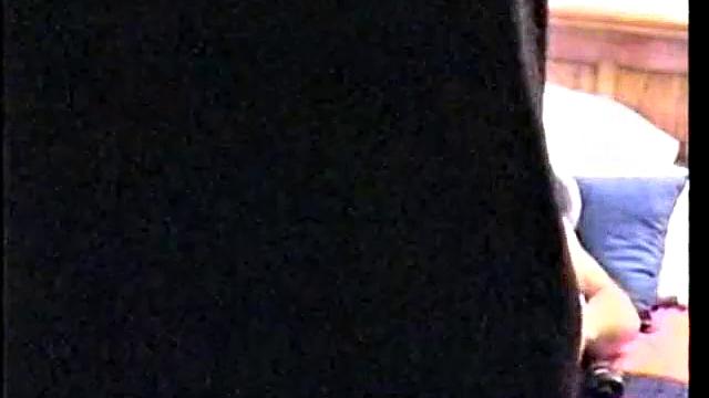 Straight Boy Justin Beats It