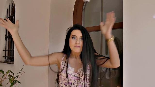 VIP4K. Night of Hunter