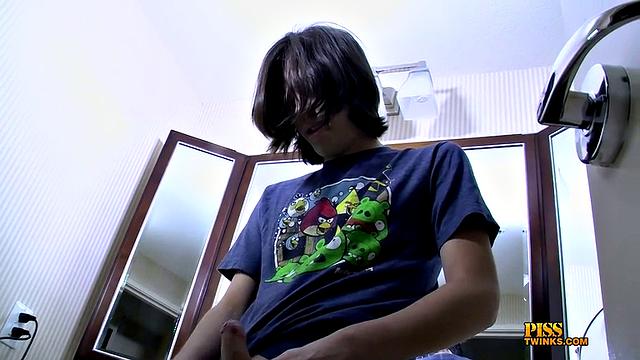 Adorable Uncut Guy Squirts And Soaks - Tyler Haycock
