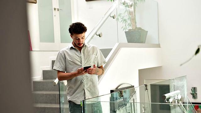 Ailee Anne jumps out of the shower and onto her friend's cock