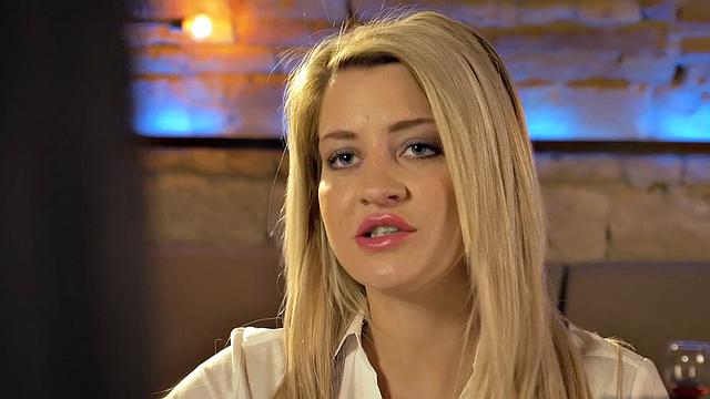 анисса кейт доводит озорного паренька до безумия в задней комнате бара