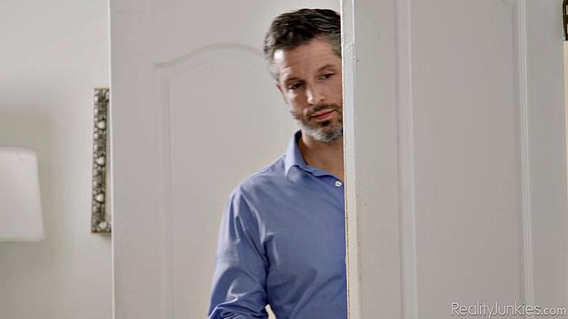 Free Use Families Scene 2 - Seduce