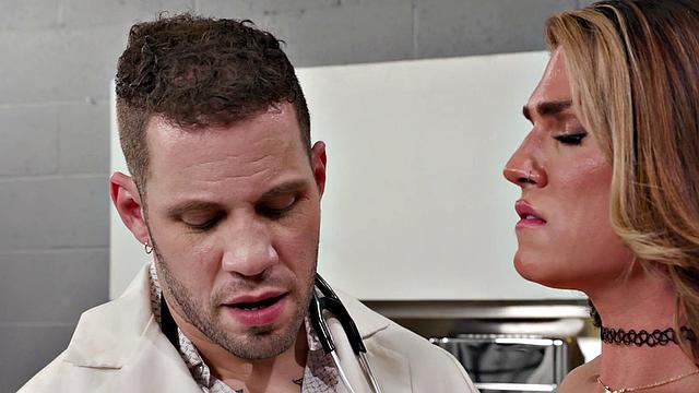 TRANSFIXED - Dr. Wolf Hudson Gets Flirty With Gorgeous Patient Kalli Grace During Annual Checkup