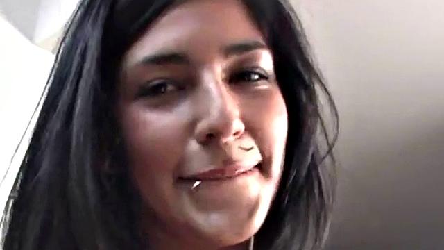 мандя решила - душ это не просто вода, но и повод намокнуть посерьёзнее