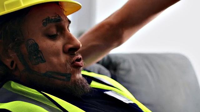 Inked BF with big cock deepthroated before barebacking