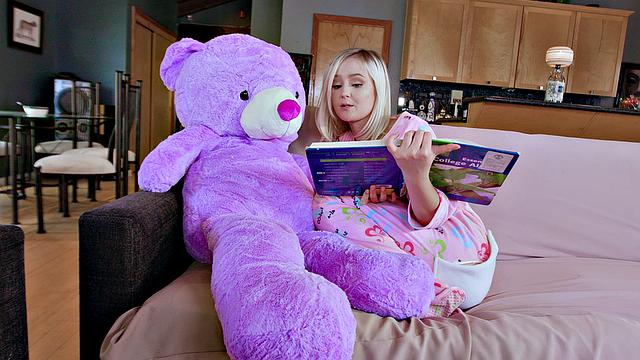 Tiny Play Pussy Time