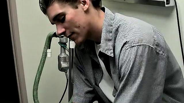 Evan Heinze Gets Foot Cast with Ian Madrox