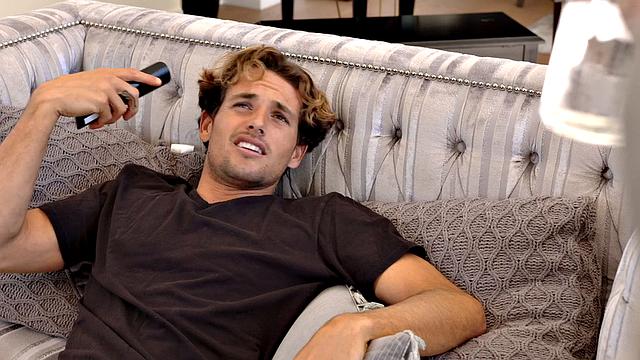 Bootylicious Bangs The Brat