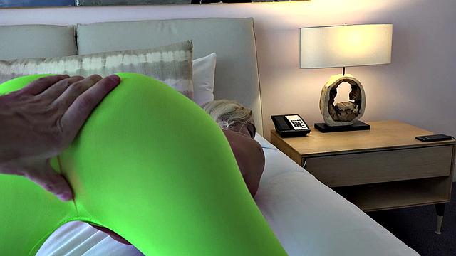 Vegas Spinner Takes Cockride