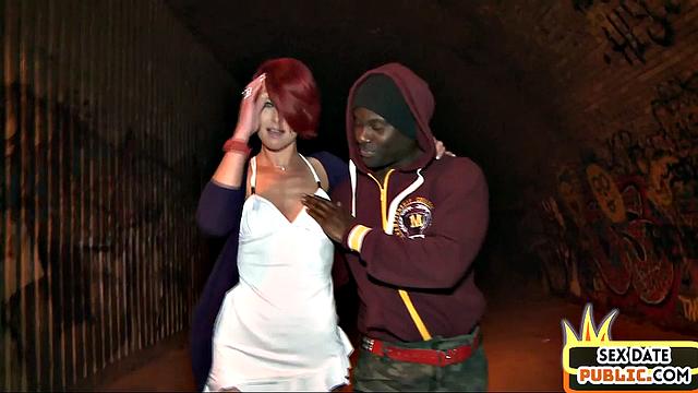 Redhead German public lady fucked outdoors on sex date