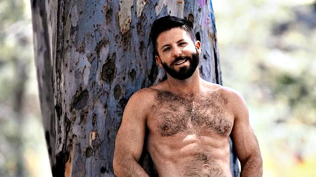 Hairy solo jock with athletic body wanks after casting