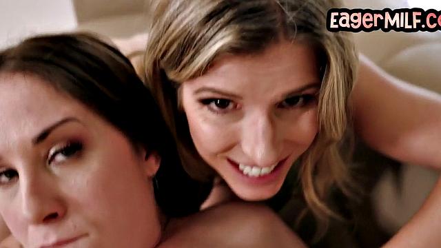 Stunning MILFs suck cock and got pussybanged in threesome