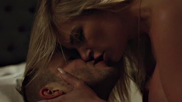 Seducing stepmother drilled by stepson doggystyle