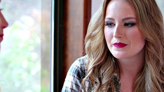 Stepmom dyke pussylicked in threesome during sapphic session