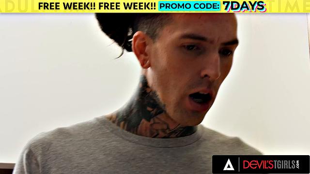 DEVILS TGIRLS - Hot Trans Jessy Bells Rewards Her Boyfriend By Letting Him Fuck Her Tight Ass