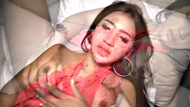 Natty: Golf Balls Self Facial and Creampie