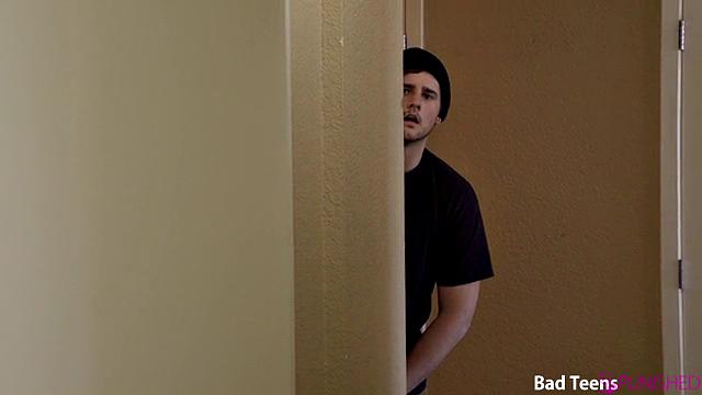 Tied Up And Pounded - S5:E8