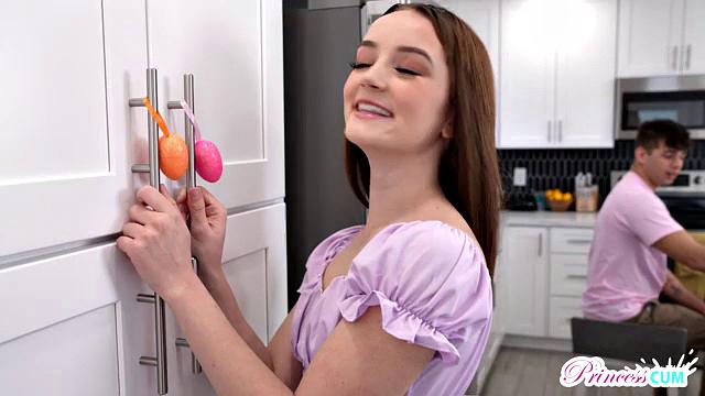 Stepsister's Sweet And Creamy Easter - S10:E9