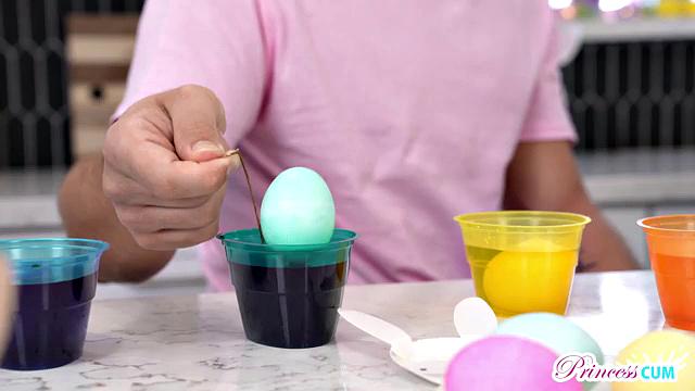 Stepsister's Sweet And Creamy Easter - S10:E9