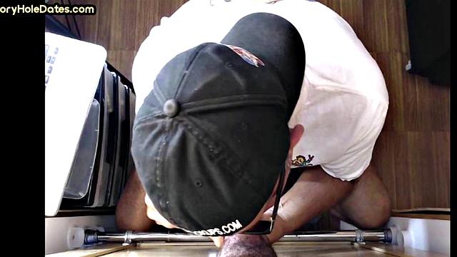 Glory hole DILF dick-sucking BF