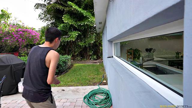 My Stepmom's Private Show - S2:E6