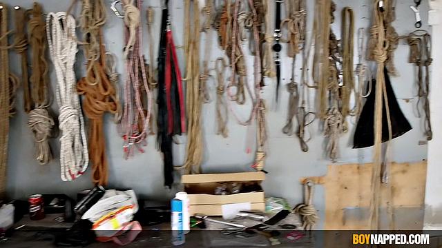 Жёсткий парень пользуется твинком - часть 3 - Джои Валентайн и Шон Тейлор