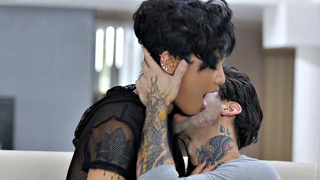 Honey Gold Has Passionate Sex as She Fucks