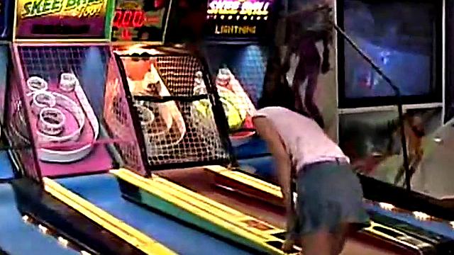 Teen fingers in her car