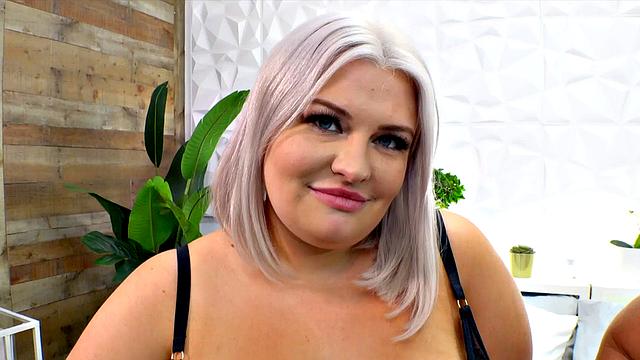 Tiffany Star and Mia Cummins Oily Lesbian Fun