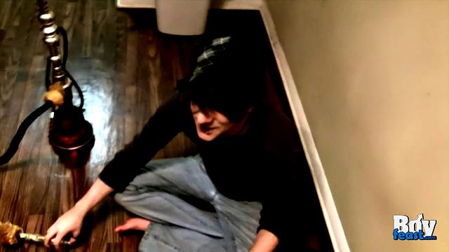 William Gets A Cum Load - Trace Van De Kamp &amp;amp; William Isaacs