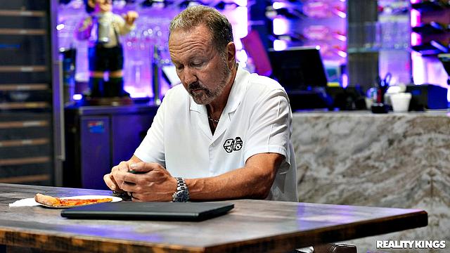 Pizza Delivery Study Break