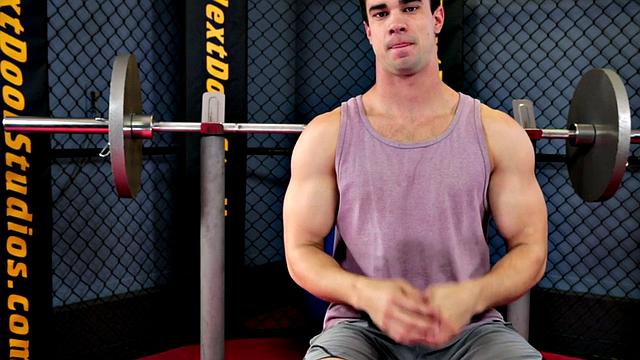 Amateur hunk strips and masturbates in the gym