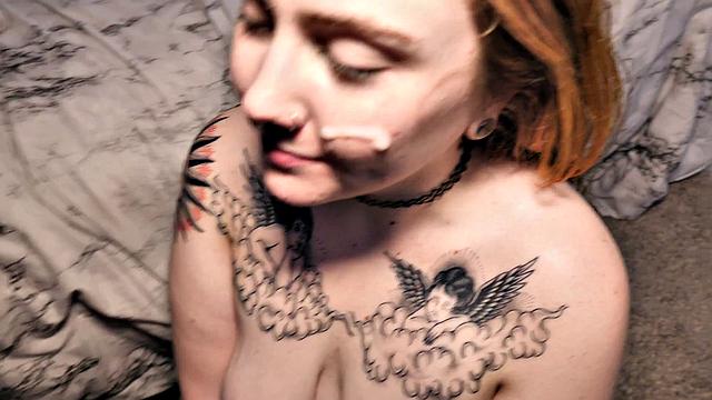 BabyGirl Gracie Pawg squirts while getting her pussy licked & face smashed by Ace Hardz