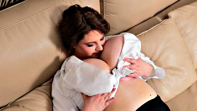 Mary Brown: XLGirl Bachelorette