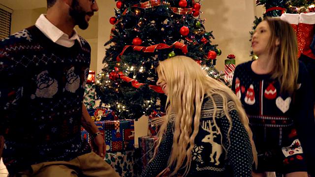 New Years with My Step Family - S17:E2